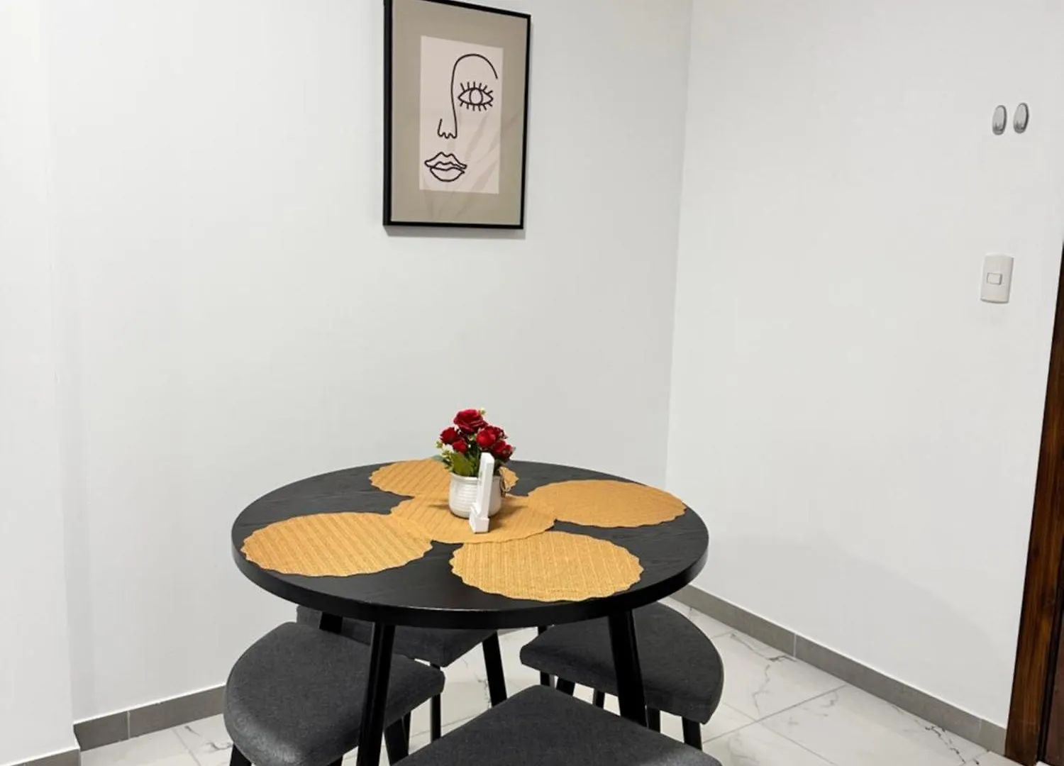 Exclusivo Departamento En Via A La Costa, Ideal Para Citas En El Consulado Guayaquil